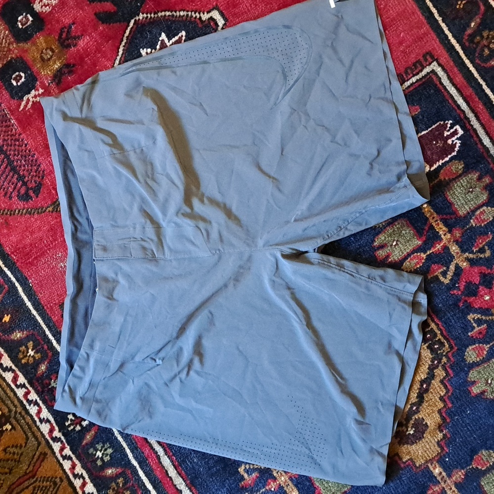 Men's NWOT Nike running shorts (size 36)